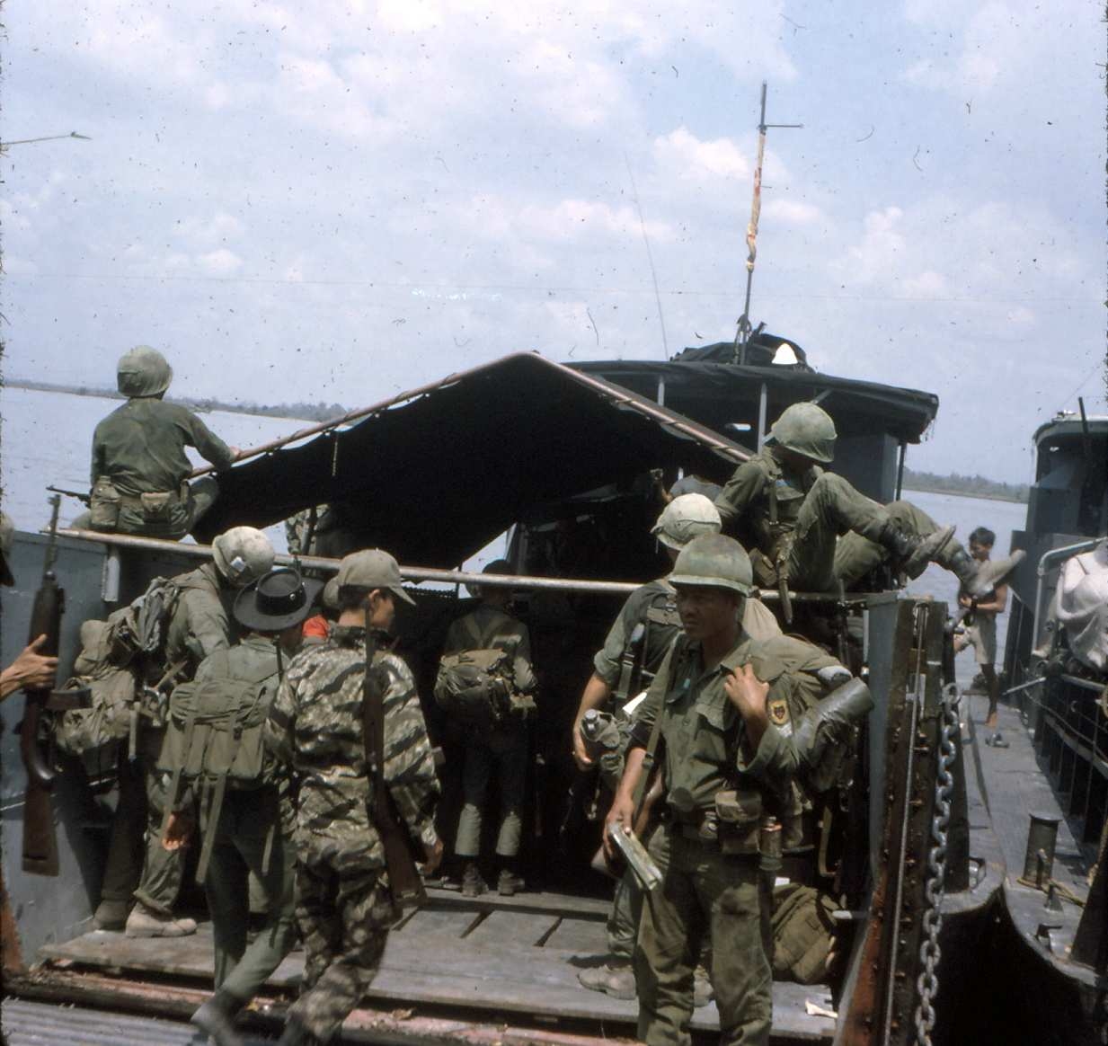 Vietnam War 1964-1975 1036539